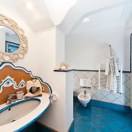 Formica Villa *
